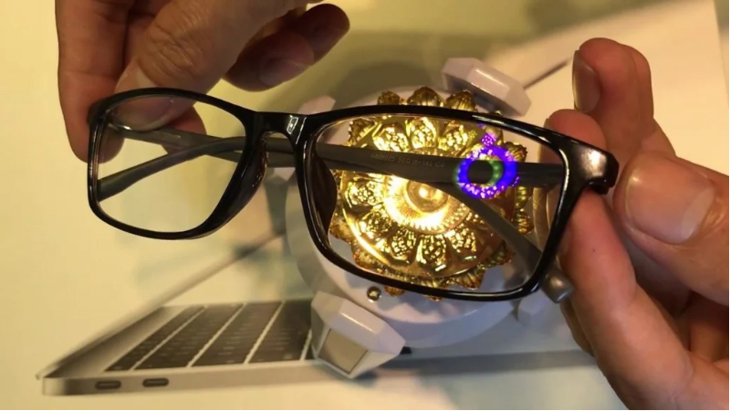  Những loại kính có lớp phủ với các tính năng như chống tia UV, chống chói lóa,...
